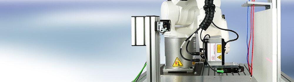 Automatisierte Steckermontage mit Laser-Profil-Scannern