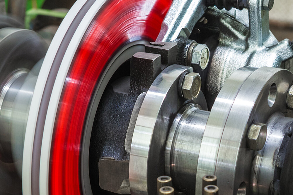 Tweezijdige diktemeting van gegloeide remschijven