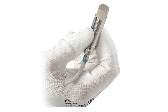 Sensor past in één hand