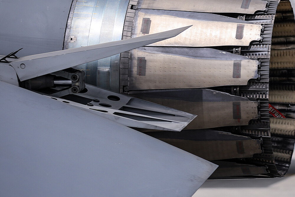 Monitoring wing position