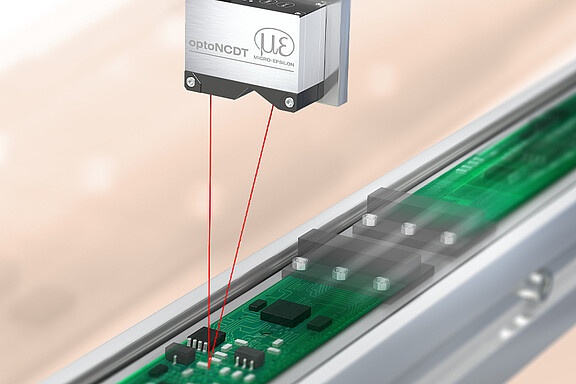 optoNCDT 5500 met intelligente belichtingsregeling