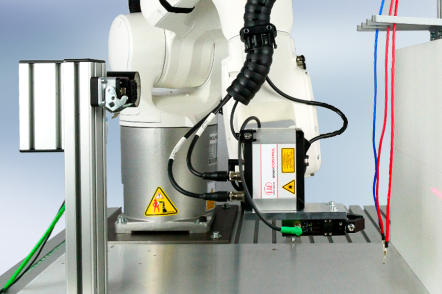 Automatische stekkermontage